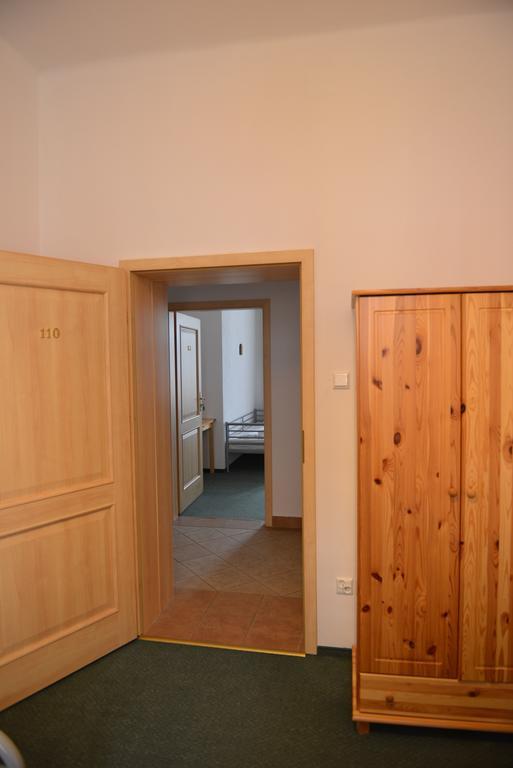 Hostel Goscinne Domu Pielgrzyma W Supraslu